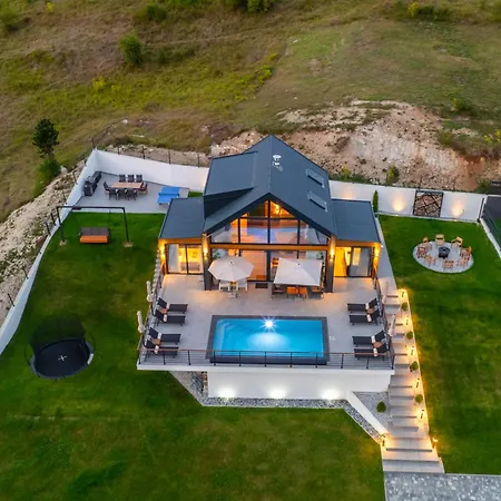 Valley View With Pool, Jacuzzi And Sauna Willa *