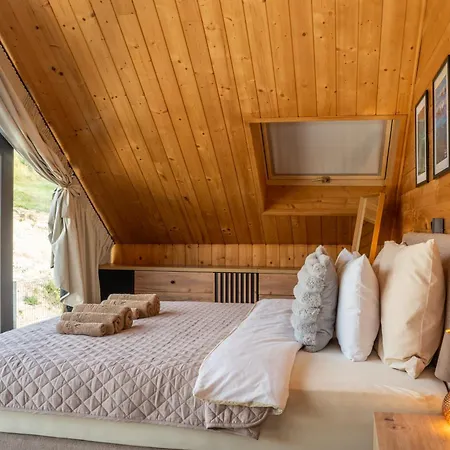 Valley View With Pool, Jacuzzi And Sauna