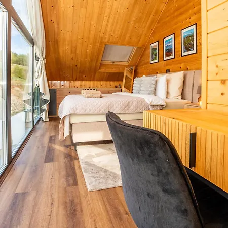Valley View With Pool, Jacuzzi And Sauna
