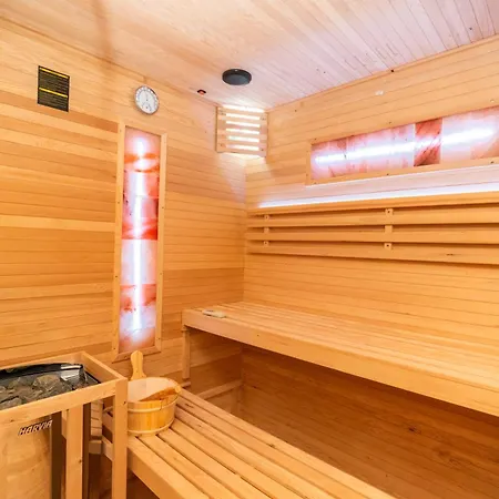 Valley View With Pool, Jacuzzi And Sauna Willa
