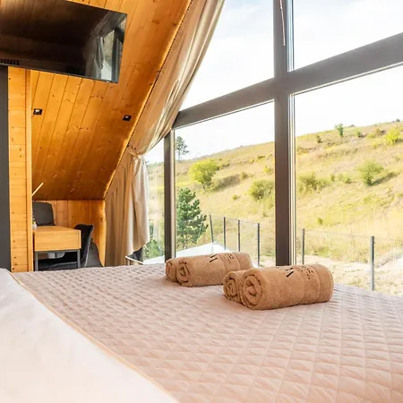 Valley View With Pool, Jacuzzi And Sauna *